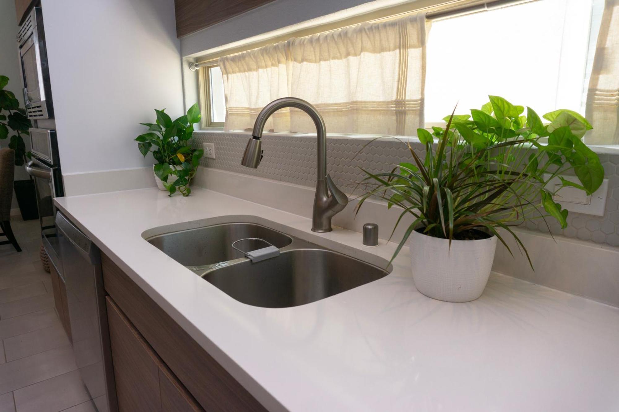 Modern Retreat By Golf Course - 3 Bedrooms And Office Space Horizon City Esterno foto